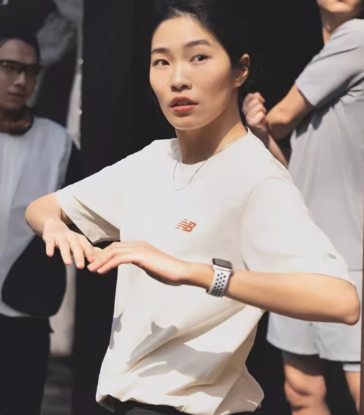 NB情侣跑步运动短袖代采的照片